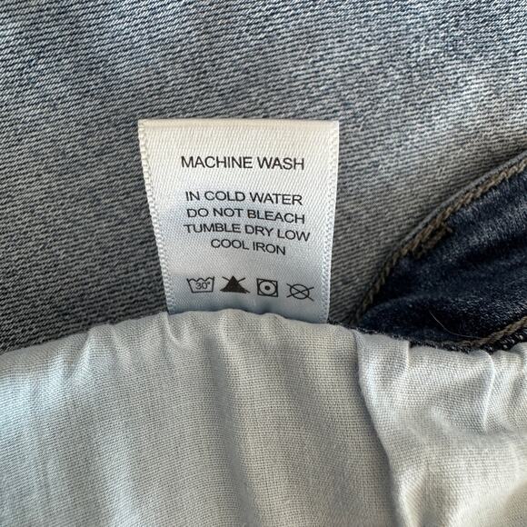 JUDY BLUE Boyfriend Fit Denim Jeans Womens Size 7/28 Relaxed Distressed - Picture 11 of 11